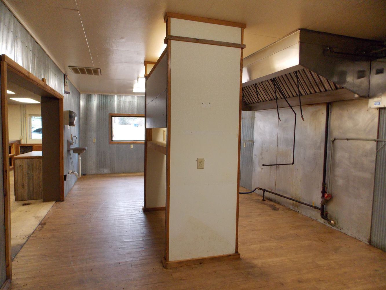 2005 Fairview Rd SW, Camden, AR 71701